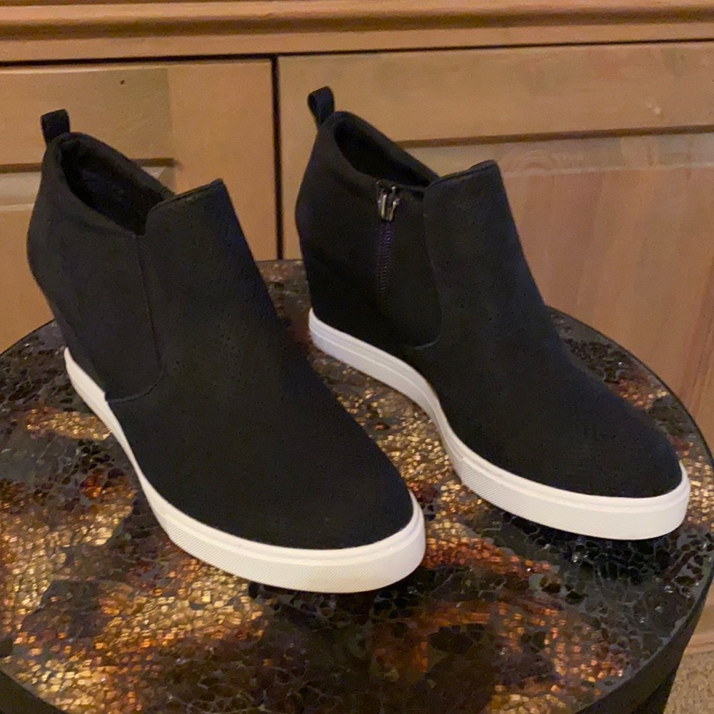 Susina Wedge Sneakers (similar to Linea Paola)
